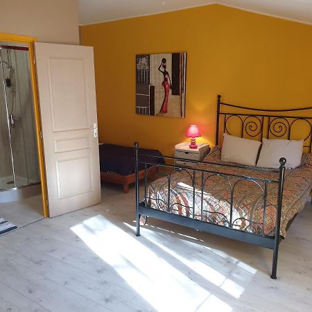Chambre D'Hote De L'Elevage Du Lattay Les Hauts-d'Anjou Luaran gambar