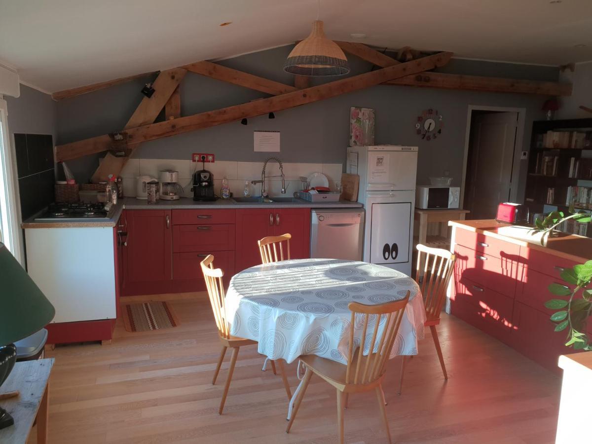 Chambre D'Hote De L'Elevage Du Lattay Les Hauts-d'Anjou Luaran gambar