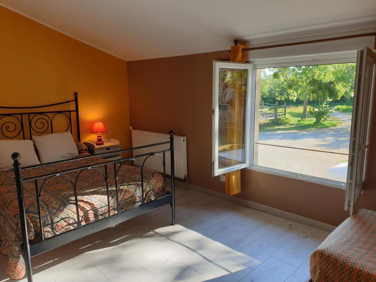 Chambre D'Hote De L'Elevage Du Lattay Les Hauts-d'Anjou Luaran gambar